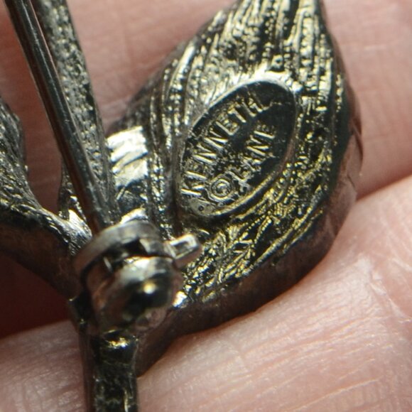 Vintage Kenneth Jay Lane KJL Gunmetal Crystal Flower Pin Brooch - Picture 5 of 5